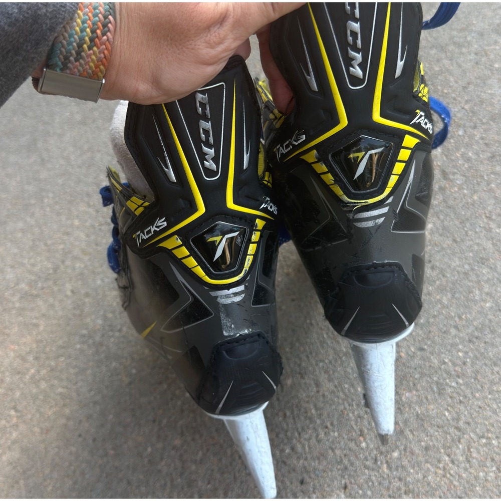 CCM Tacks 4092 Ice Hockey Skates‎ Youth Size 3 Black Yellow Blue Laces - Picture 4 of 5